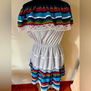 Women’s Cultural dress South America Small